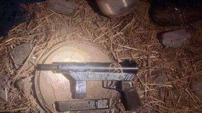 החולייה והנשק שנתפס. | דוברות שב"כ