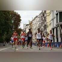 איילה, במרכז התמונה, בריצה במינכן. | EPA