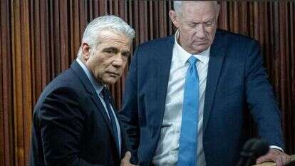 לפיד וגנץ. | יונתן זינדל, פלאש 90