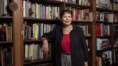 דינה פורת, פרופסור אמריטה בחוג להיסטוריה של עם ישראל באוניברסיטת תל־אביב וההיסטוריונית הראשית של יד ושם. | אבישג שאר־ישוב