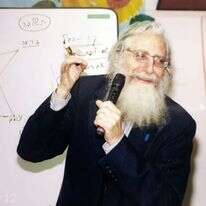 הניצוץ הסוער שבו הדביק את שומעיו. | באדיבות המשפחה