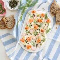 פלטת גבינה וסלמון מעושן. | אפרת ליכטנשטט