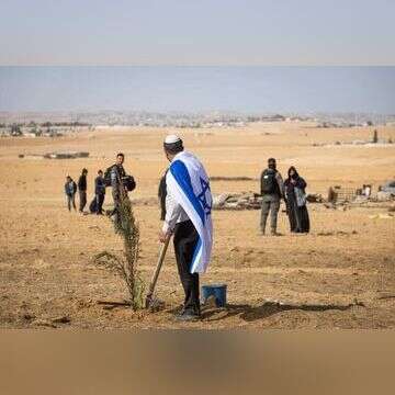 השר בן־גביר בנטיעות קק"ל בנגב | אריק סולטן השר בן־גביר בנטיעות קק"ל בנגב | אריק סולטן
