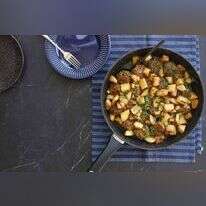 קציצות בשר עם תפוחי אדמה. | אפרת ליכטנשטט קציצות בשר עם תפוחי אדמה. | אפרת ליכטנשטט