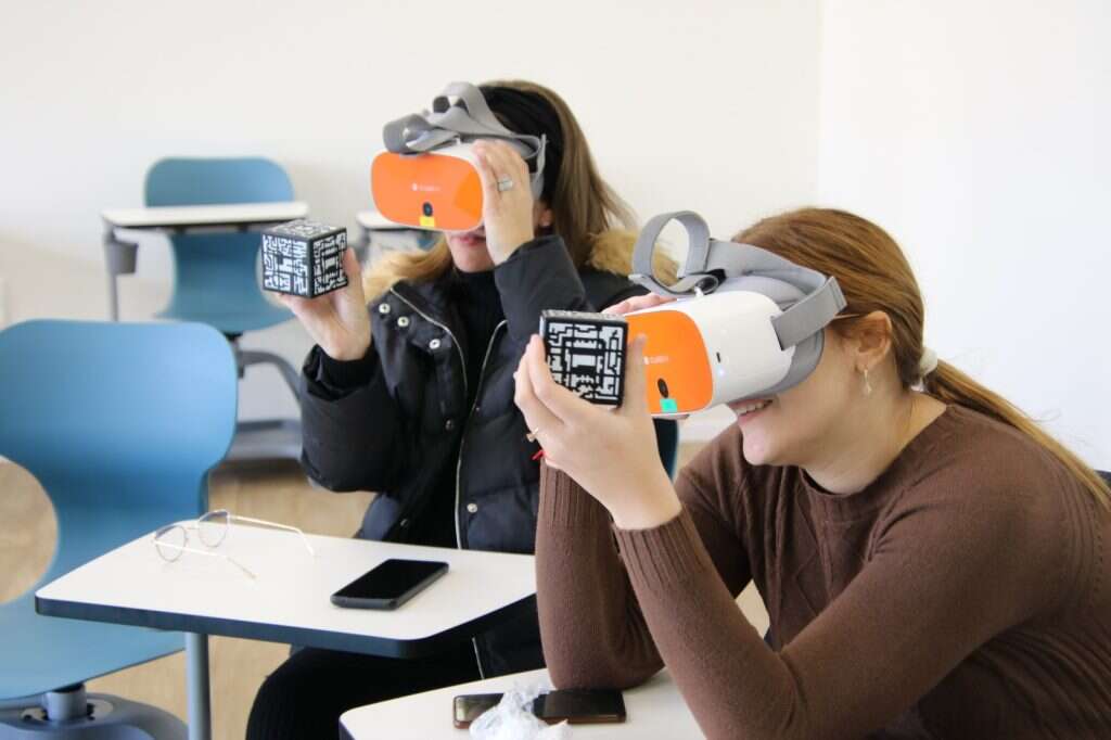 הסטודנטים הדתיים ממשיכים להגיע בגלל האידיאל. | האקדמית שאנן