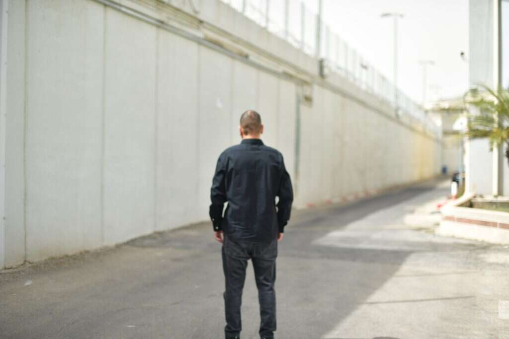 "לא מנהלים איתם משא ומתן". סגן־גונדר ד' ליד בית הכלא. | דוברות שב"ס