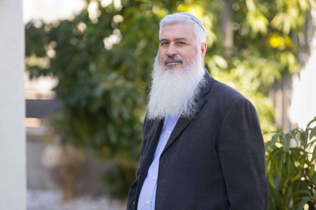 פרופסור אבי לוי. | לירון מולדובן