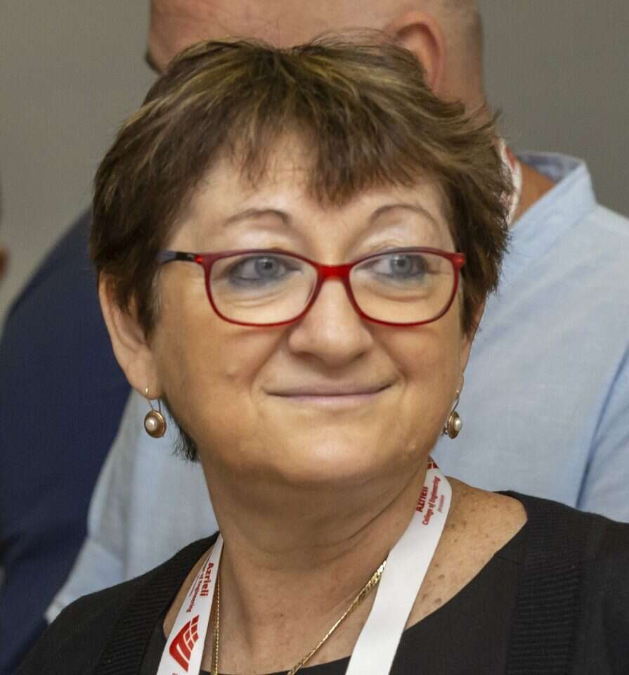 פרופ' רוזה אזהרי, נשיאת מכללת עזריאלי. | מכללת עזריאלי