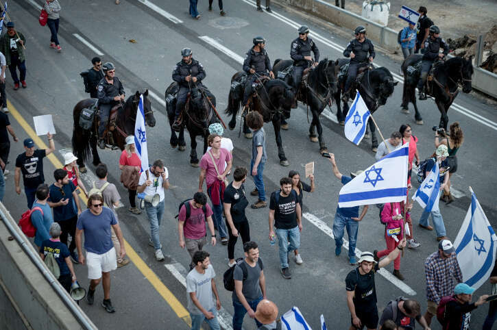 הפגנה נגד הרפורמה המשפטית. | אבשלום ששוני, פלאש 90 הפגנה נגד הרפורמה המשפטית. | אבשלום ששוני, פלאש 90