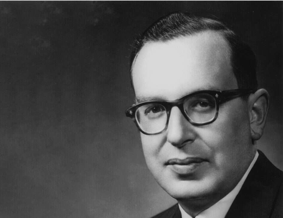 מנכ"ל משרד ראש הממשלה ד"ר יעקב הרצוג. | לע"מ