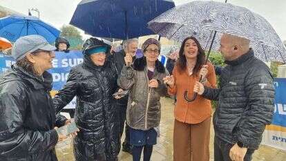 השרה מירי רגב עם ראשי תנועת הריבונות, נדיה מטר ויהודית קצובר. | מאיר אליפור