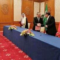 נציגי איראן וערב הסועדית חותמית על הסכם בין המדינות בתיווך סין. | EPA