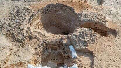 ממצאי החפירות בחולות קיסריה. | אלכס ביגמן רשות העתיקות