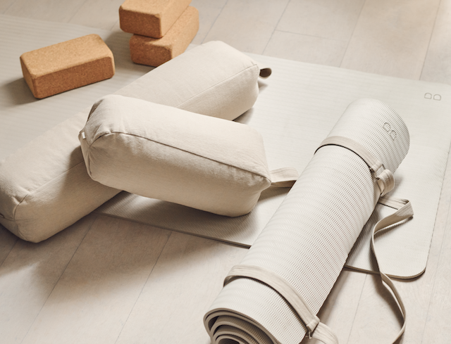 מזרן יוגה. | יח"צ