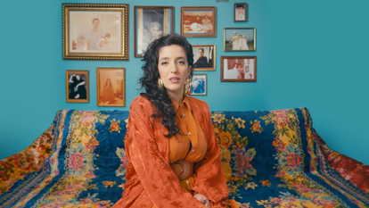 לבנת בן חמו - אמי כואבת לי. | מסך מתוך הקליפ