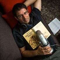 מגיש הפוסדקאסט "עושים היסטוריה", רן לוי. | אריק סולטן