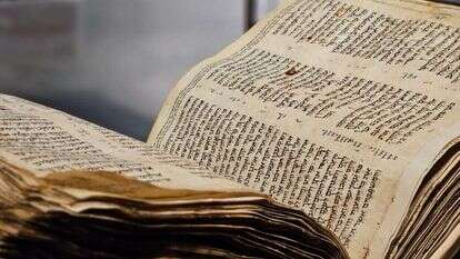 תנ"ך קודקס ששון המוצג במוזיאון היהודי "אנו". | ניר אנטמן