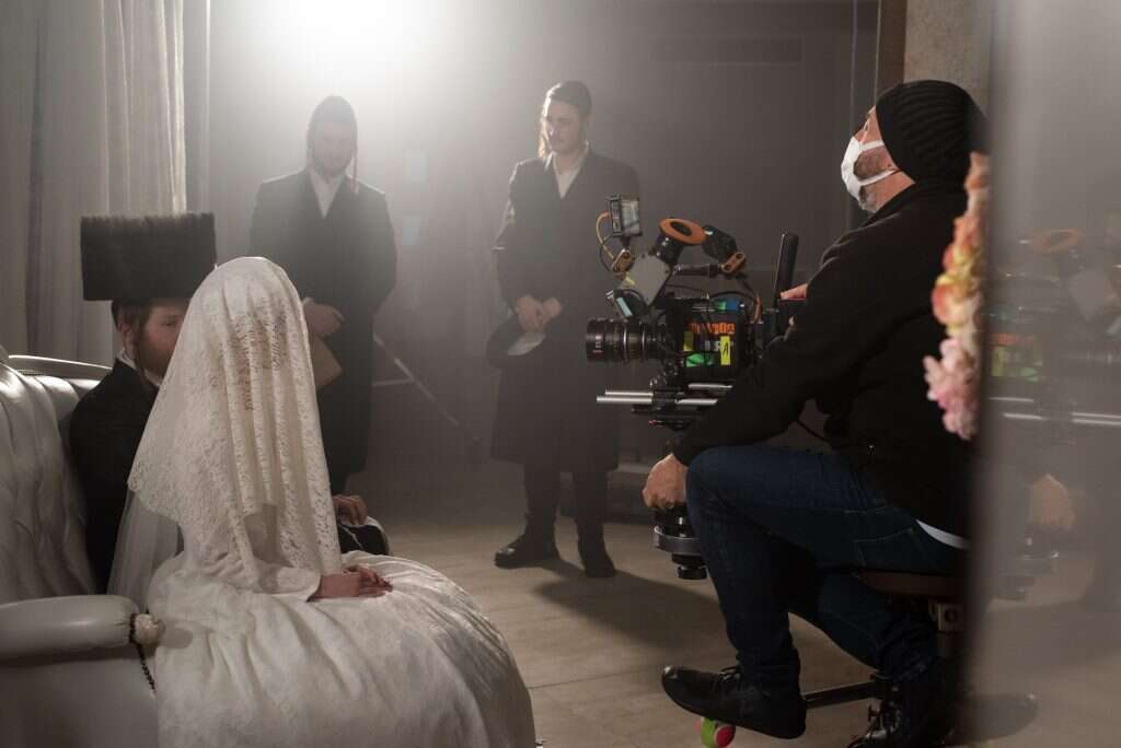 צילומי הסדרה. באדיבות כאן 11, סטודיו ענני ו A+E Studios