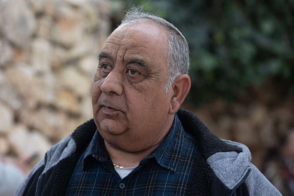 יחזקאל. | יוסי אלוני