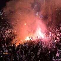 חסימת נתיבי איילון בהפגנות נגד הרפורמה במערכת המשפט, אמש. | תומר נאמבורג - פלאש 90