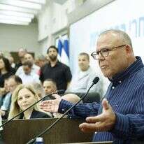 יו"ר ההסתדרות ארנון בר דוד מודיע על השביתה בחודש מרץ. | גדעון מרקוביץ'/TPS