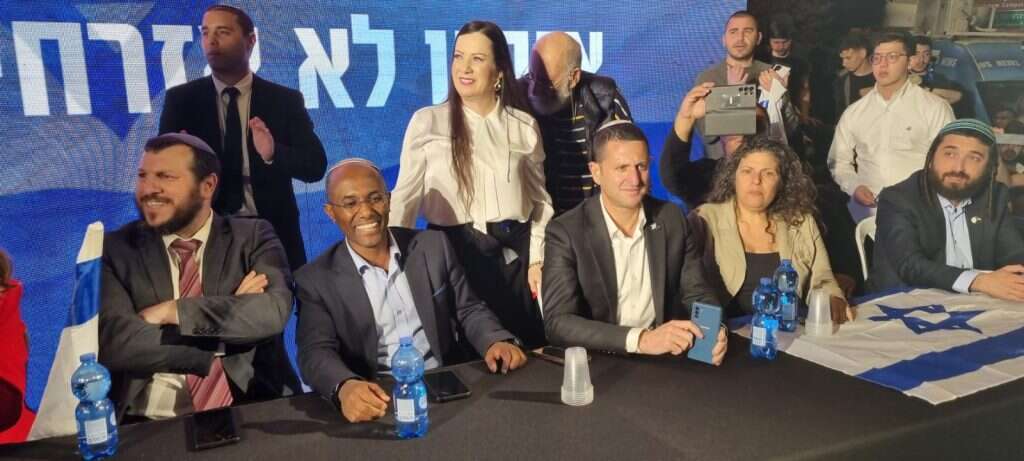 חברי הכנסת שהקפיאו את הרפורמה בהפגנה בעדה. | שילה פריד