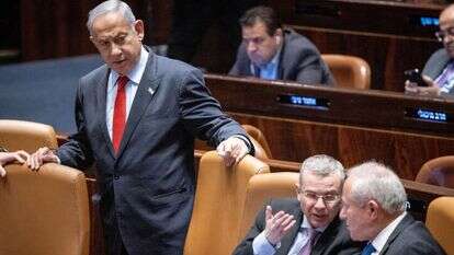 נתניהו, דיכטר ולוין במליאה. | יונתן זינדל, פלאש 90