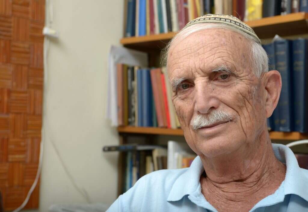 אמנון שפירא. | גיל אליהו, ג'יני