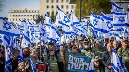 מחאת המילואימניקים
מחוץ לבית המשפט העליון. | יונתן זינדל - פלאש 90