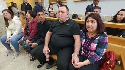 רומן זדורוב בבית המשפט. | ראובן קסטרו