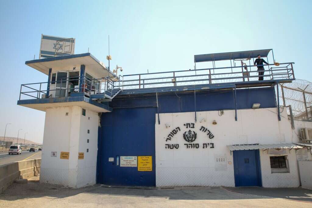 שערי הכלא. | דוד כהן - פלאש 90