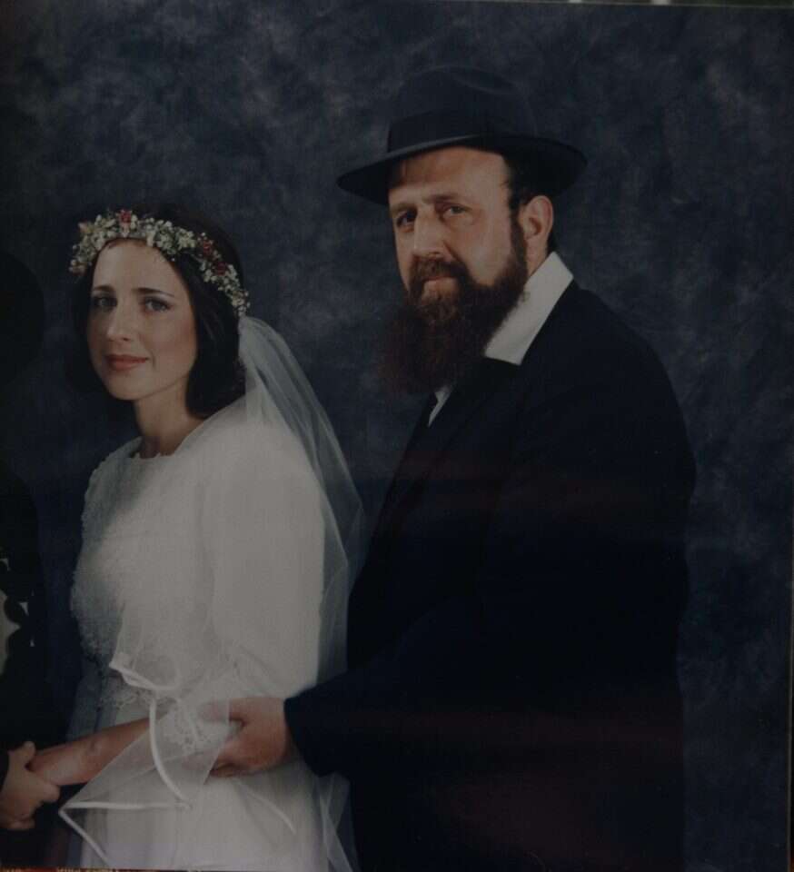 אין דרך אחת להיות אבא. קיציס עם אביה, הרב שג"ר. | באדיבות המצולמת