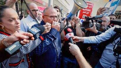 ארנון בר דוד בהפגנה. | אבשלום ששוני, פלאש 90