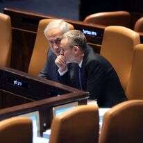 יריב לוין ובנימין נתניהו. | EPA