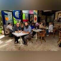 הדיי עפאים ואפרים גרינבלט. | נעמה שטרן