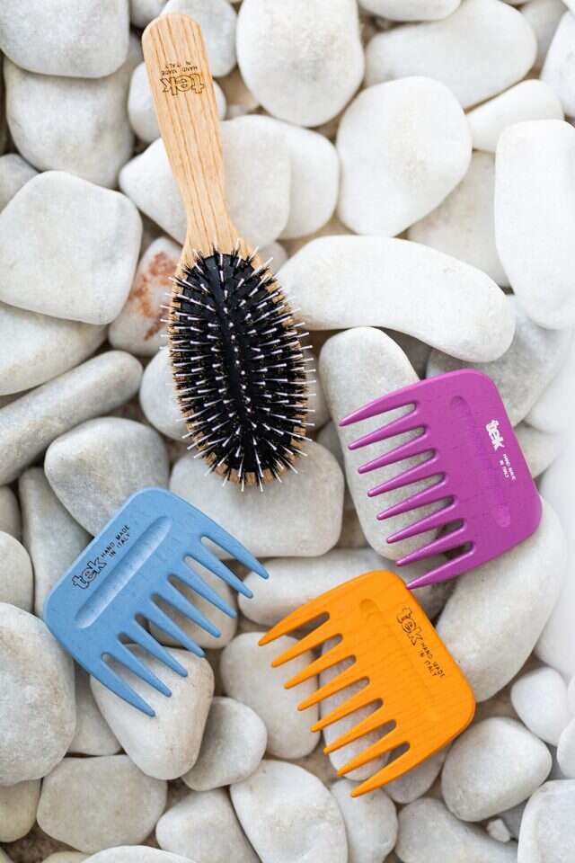 מסרק TEK. | יחצ חול