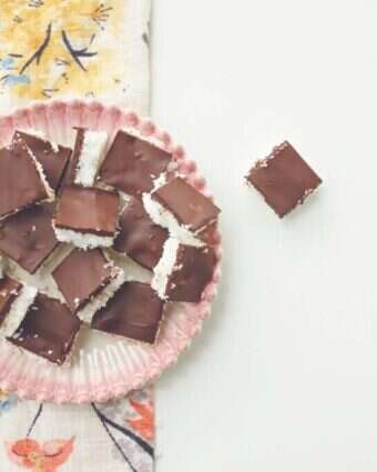 ריבועי קוקוס ושוקולד | אפרת ליכטנשטט