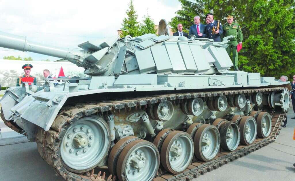 משפחות הנעדרים ביקשו סיוע. הטנק מסולטאן־יעקוב
בטקס לקראת הבאתו לארץ דרך רוסיה, 201. | חיים צח - לע"מ