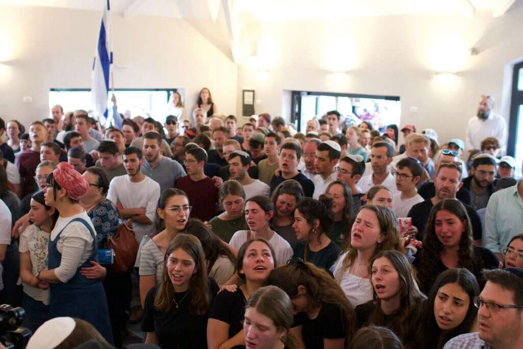 בית העלמין בכפר עציון. | TPS