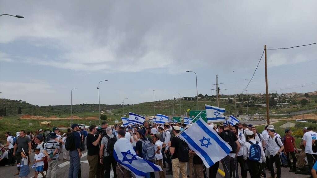 הצעדה לאביתר. | שלמה פיוטרקובסקי