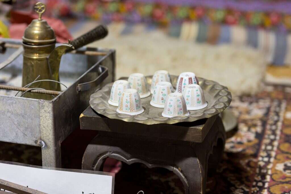 לגברים בלבד. חדר הכניסה למאהל הבדואי. | לירון מולדובן