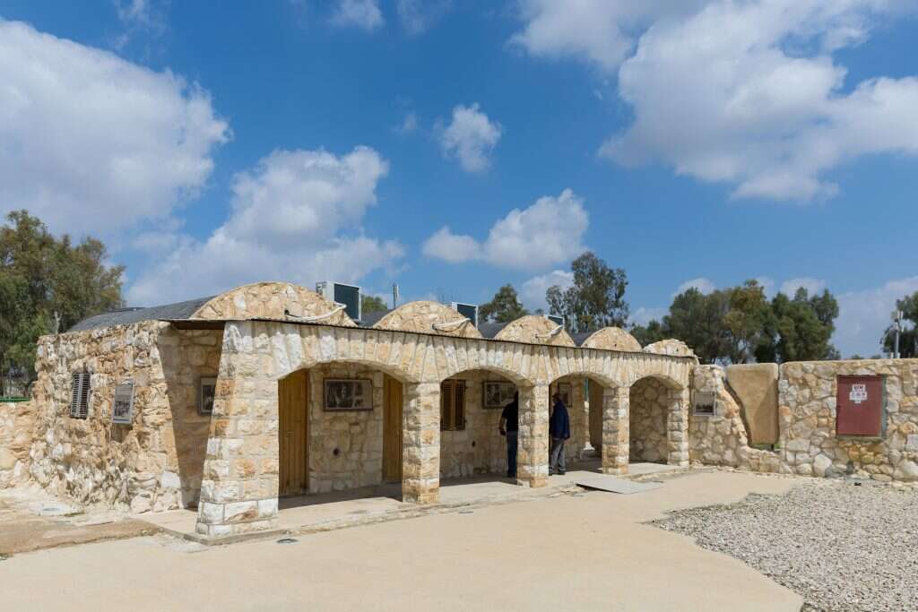 בית אשל. | לירון מולדובן