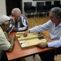 מבוגרים בפעילות חברתית. | תומר נויברג, פלאש 90