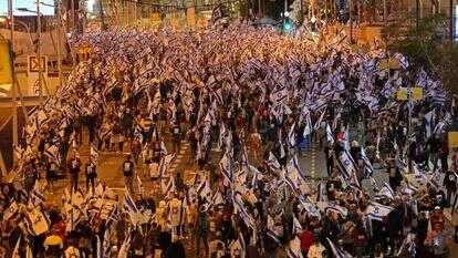 מוחים נגד הרפורמה המשפטית בתל אביב. | AFP