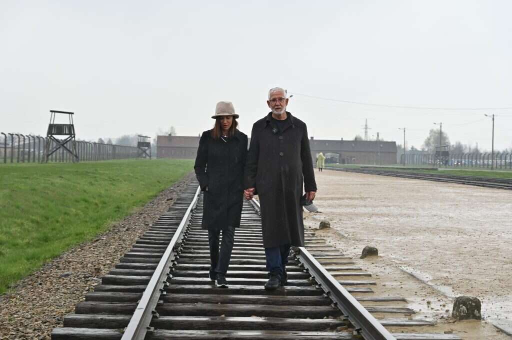 חיים טייב ואשתו באושוויץ. | יוסי זליגר