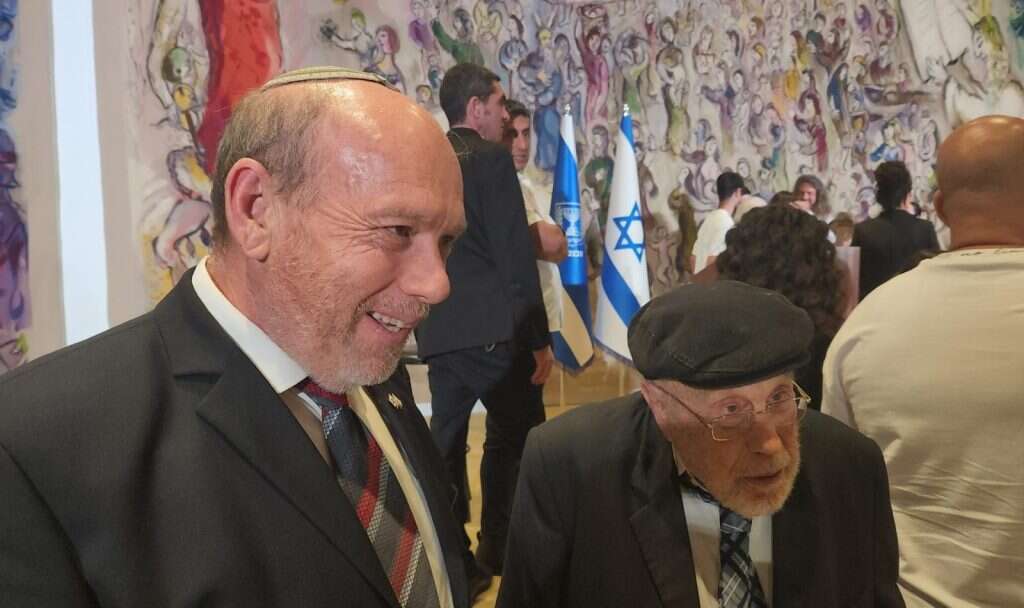 מתניהו ובנימין אנגלמן בטקס יום השואה בכנסת