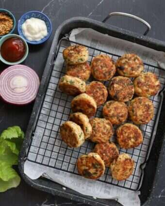 מיני המבורגר עוף. | אפרת ליכטנשטט מיני המבורגר עוף. | אפרת ליכטנשטט