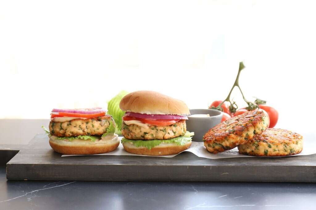 המבורגר סלמון. | אפרת ליכטנשטט