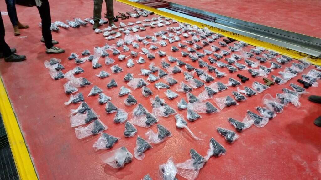 הנשק שנתפס. | דוברות המשטרה