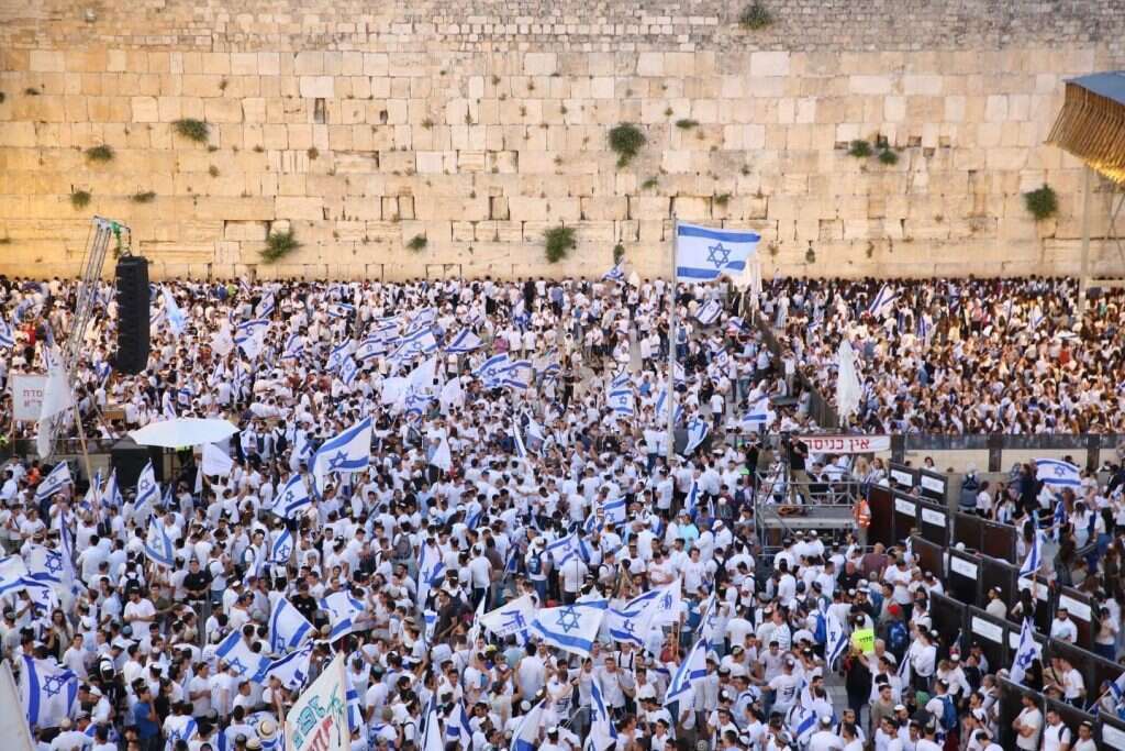 צפו: התפילה החגיגית ליום העצמאות תשפ״ו (2026) בכותל המערבי